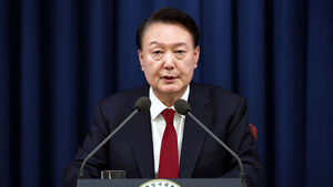 '위증 혐의' 윤 징역 2년 구형&hellip;"거짓 주장 반복"