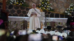 교황 "한줌의 폭군들이 세상 짓밟아"&hellip;트럼프 또 저격했나