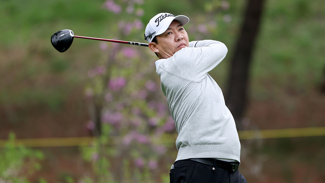 권성열, KPGA 투어 개막전 2라운드 단독 선두…8년 만에 우승 도전