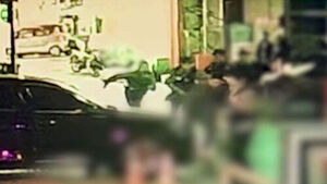 음주 검문 중 전속력 도주&hellip;잡고 보니 '지명 수배자'