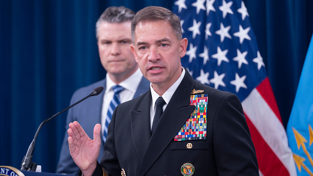 미 중부사령관, 이란 겨냥 호르무즈 봉쇄에  필요한 만큼 지속 