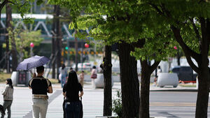 서울 29.4℃, 동두천 30.8℃ &hellip;4월 중순 최고 기온 경신