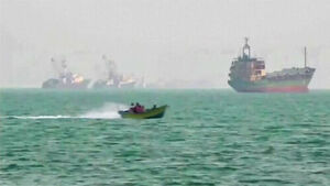 선박들 가만히 떠 있기만&hellip;호르무즈 분위기 뒤바뀌었다