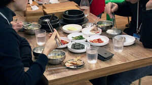 "한끼가 6000원" 우르르&hellip;'거지맵' 인기에도 울상?