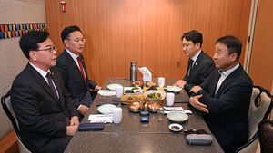 원외정치인 사무실 허용&hellip;양성화 기대 속 지구당 부활 비판론도