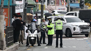 "경찰이 왜 이래" "1초라도 멈춰야"&hellip;4년째 실랑이