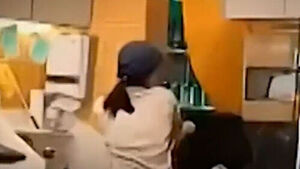 "콜라 리필해줘" 때리고 부수고 '갑질 난동'에 맘스터치 본사 등판 "우리도 끝까지 간다"