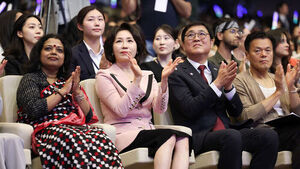 김혜경 여사, 인도서 K팝 행사 참석&hellip;JYP도 함께