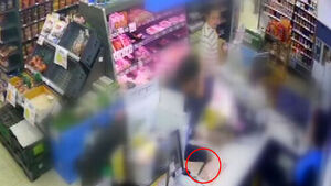 편의점 '흉기 난동' 시민이 막았다&hellip;아슬 대치 끝에 제압