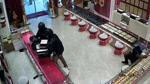 단 2분도 안 돼서&hellip;순식간에 33억 원어치 '탈탈'