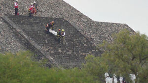 멕시코 고대 피라미드 유적지서 총기 난사&hellip;외국인 7명 사상