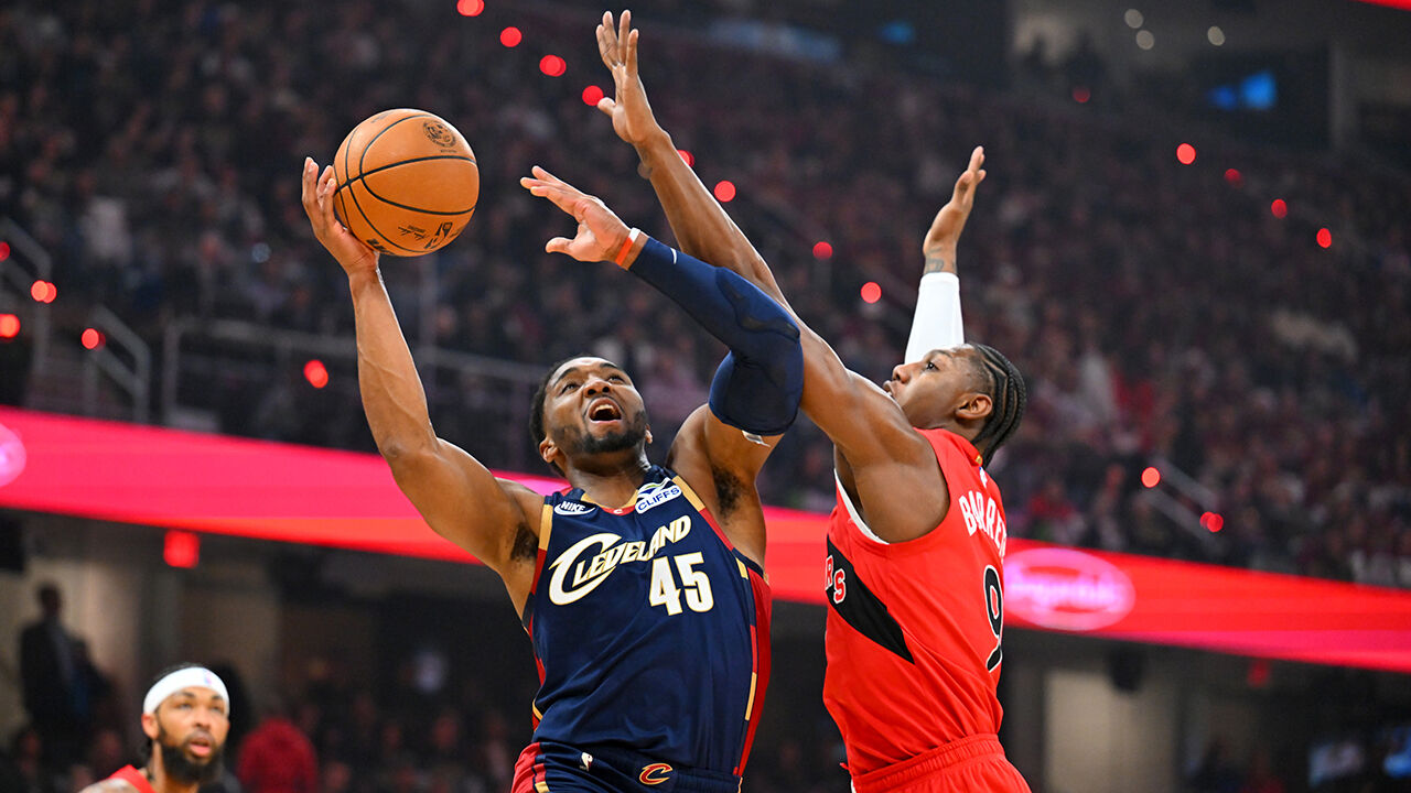 미첼·하든 '58점 합작'…클리블랜드, PO 1라운드 2연승