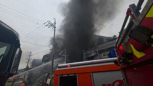 경기 화성 의약품 제조 공장서 불&hellip;1시간여 만에 큰 불길 잡혀