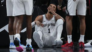 NBA 웸반야마, 뇌진탕 부상&hellip;샌안토니오는 포틀랜드에 패배