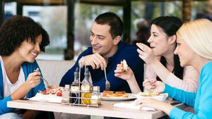 프랑스 대학생들 '1유로 학식' 먹는다