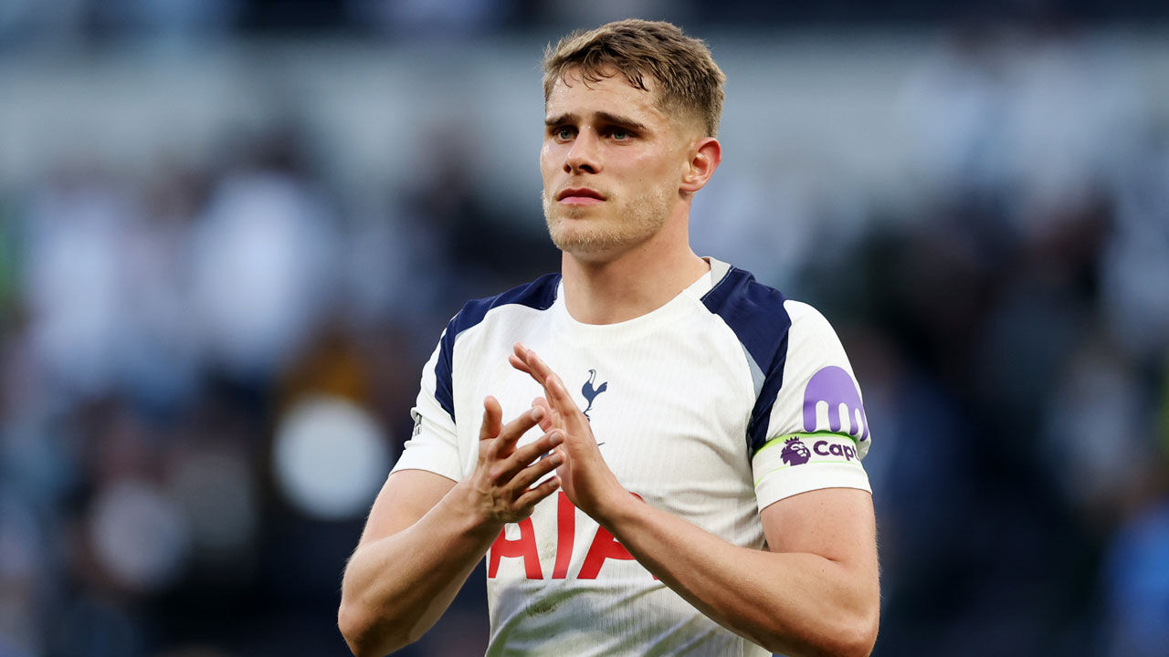 토트넘의 주전 수비수 미키 판더펜 (사진=게티이미지)