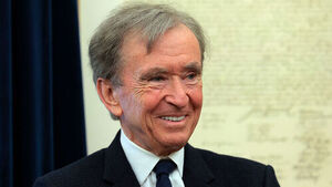 LVMH 회장, 승계 문제 질문에 "7∼8년 뒤 다시 얘기하자"