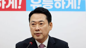 법원, 친여 유튜버에 '장동혁 100ｍ 이내 접근 금지' 명령