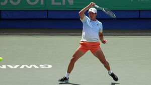 권순우, 정현과 첫 대결서 승리&hellip;광주오픈 챌린저 4강 진출