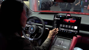 운전자 쓰러지자 '멈춤'&hellip;'스마트 기기' 된 자동차