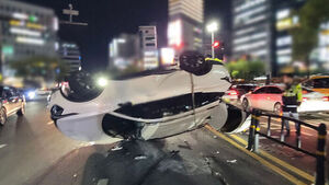 부산 연산교차로서 신호위반 추돌 사고&hellip;운전자 2명 다쳐