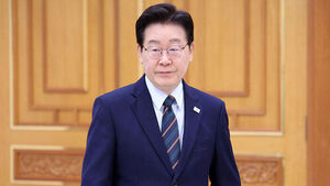 이 대통령 "한반도 평화 공존 정책 흔들림 없이 추진&hellip;북한 호응 기대"