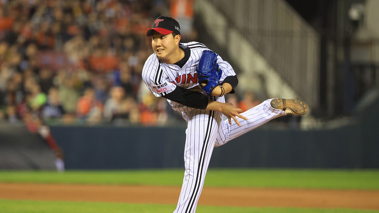 LG 마무리 투수 유영찬, 오른쪽 팔꿈치 수술 예정