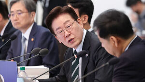 이 대통령 "교사 인권 보호해야&hellip;교권&middot;학생 인권, 제로섬 아냐"