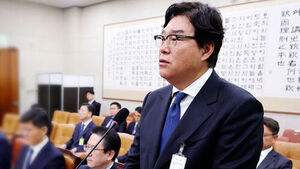 첫 출석한 김성태 "뵌 적도 없어&hellip;누가 돼 죄송"