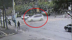 등굣길 아이들의 비명&hellip;끝내 숨진 경비원