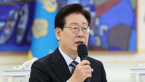 이 대통령 "대외 문제에서 자해적 행위 있어"&hellip;'초당적 협력' 강조