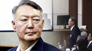 '체포방해' 윤 2심 징역 7년&hellip;1심보다 2년 더 늘어