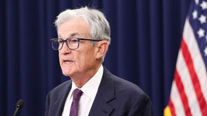 미 연준, 중동전쟁발 인플레 우려에 '매파적 동결'