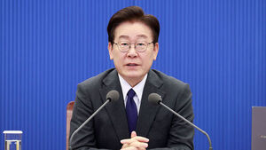 이 대통령 "법정 허용 넘는 불법대부, 안 갚아도 무방"