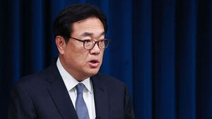 정진석, 공주&middot;부여&middot;청양 보궐 공천 신청 철회