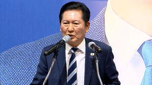 정청래, 울릉도 찾아 민심 간담회&hellip;상가&middot;터미널 등 현장 행보