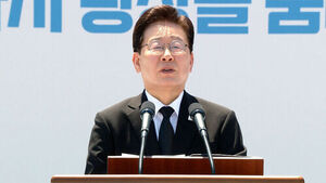 [영상] 이 대통령 "광주가 꽃피운 대동세상&hellip;5&middot;18 헌법 수록 최선"
