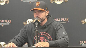 MLB 샌프란시스코 감독 "이정후 부상자 명단 오를 정도 아냐"