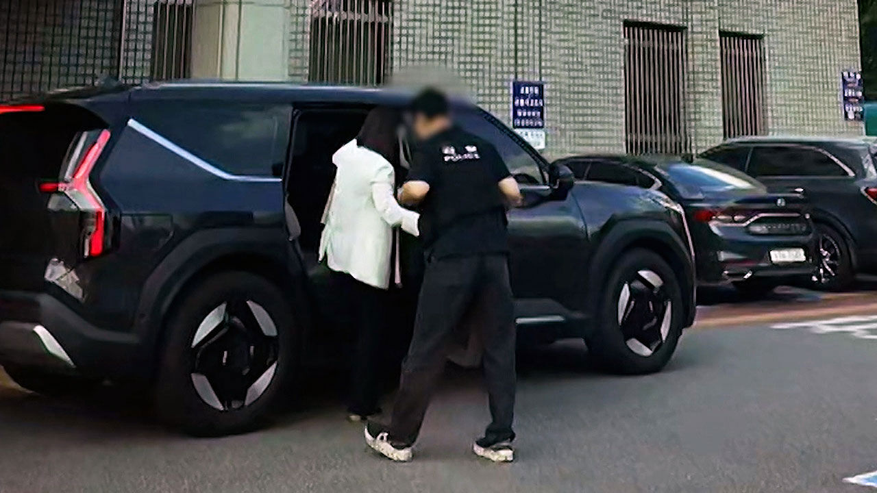긴급 출동차로 퇴근하는 모습