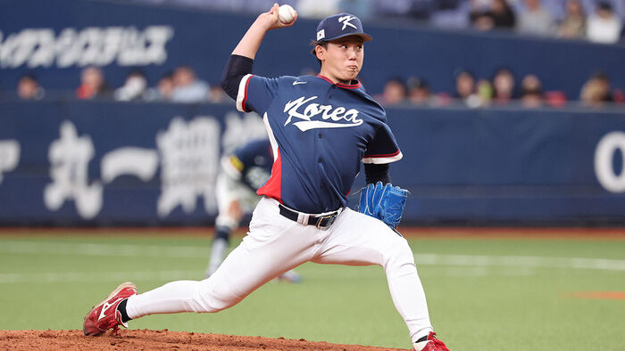 지난 3월 3일 일본 오사카 교세라돔에서 열린 월드베이스볼클래식(WBC) 평가전 한국 대표팀과 일본 프로야구 오릭스 버팔로스와의 경기에서 한국 유니폼 입은 예비투수 고바야시 다쓰토 (사진=연합뉴스)