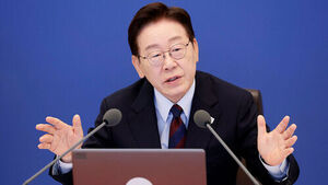 이 대통령 "동남권, 국토균형발전&middot;해양강국 미래 개척의 쇄빙선"
