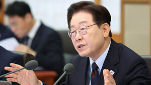 이 대통령 "물가 안정 최우선"&hellip;고환율 문제도 점검