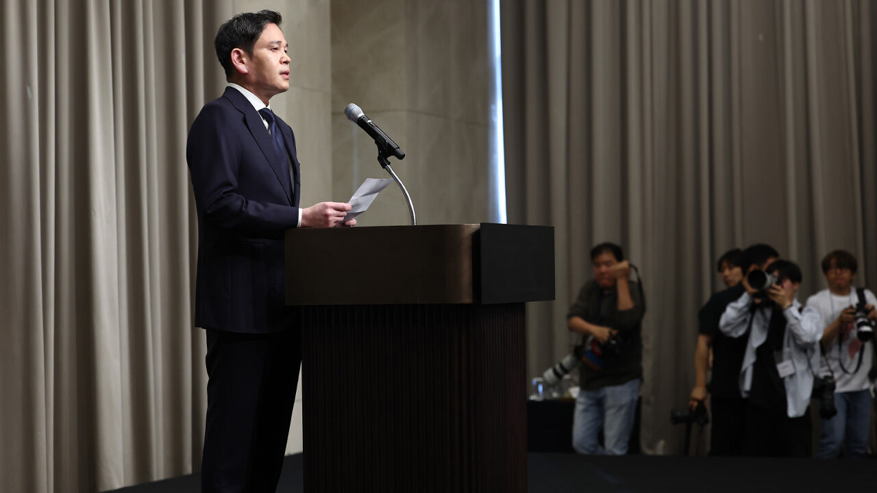 정용진 사과. 이브닝 브리핑. 양만희
