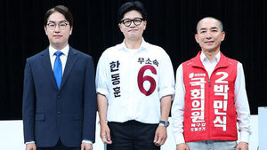 하정우, 한동훈에 "윤석열 버리고 택한 게 전두환?&hellip;토론 이어 SNS 설전