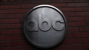"정부가 싫어하는 발언했다고 보복하나?"&hellip;미국 ABC, 조기 면허 갱신에 반발