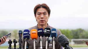 정몽규 사의에 입 연 홍명보 "당황했지만 역할 다할 것"