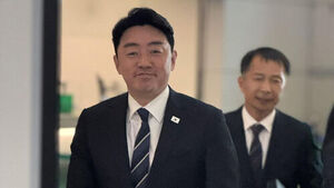 캐나다로 출국하는 강훈식 대통령 비서실장