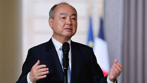 손정의, 머스크의 우주 데이터센터 '장점 없다' 일축