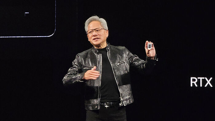 Jensen Huang: "AI Era Requires New Social Norms… Everyone Should Use It"