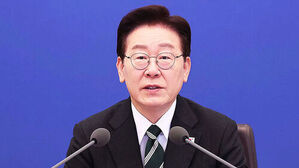 "검찰, 잘못하면 사과&middot;취소해야"&hellip;"공소취소 시동"